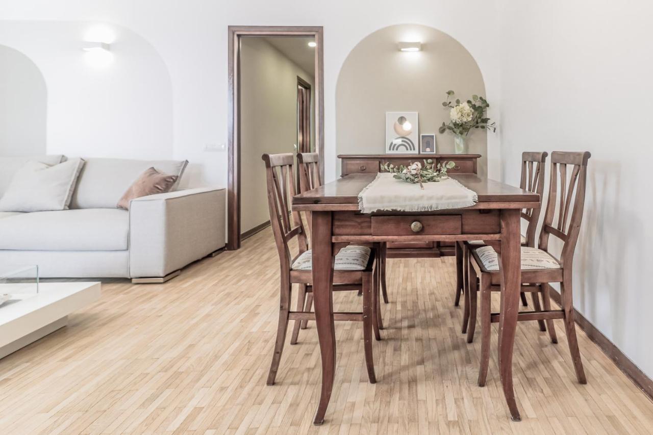 Stunning View Lakeside Apartment - Larihome A11 Gravedona Dış mekan fotoğraf