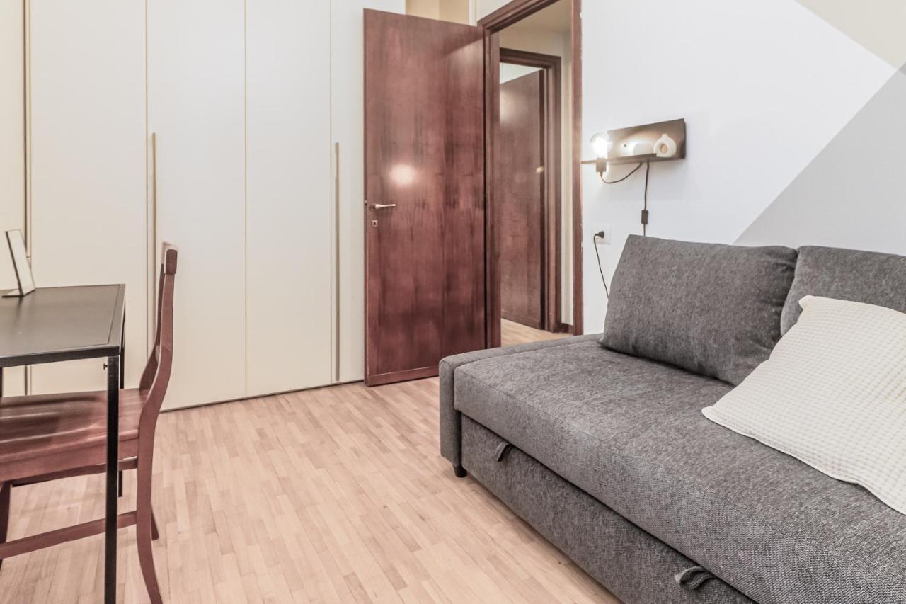 Stunning View Lakeside Apartment - Larihome A11 Gravedona Dış mekan fotoğraf